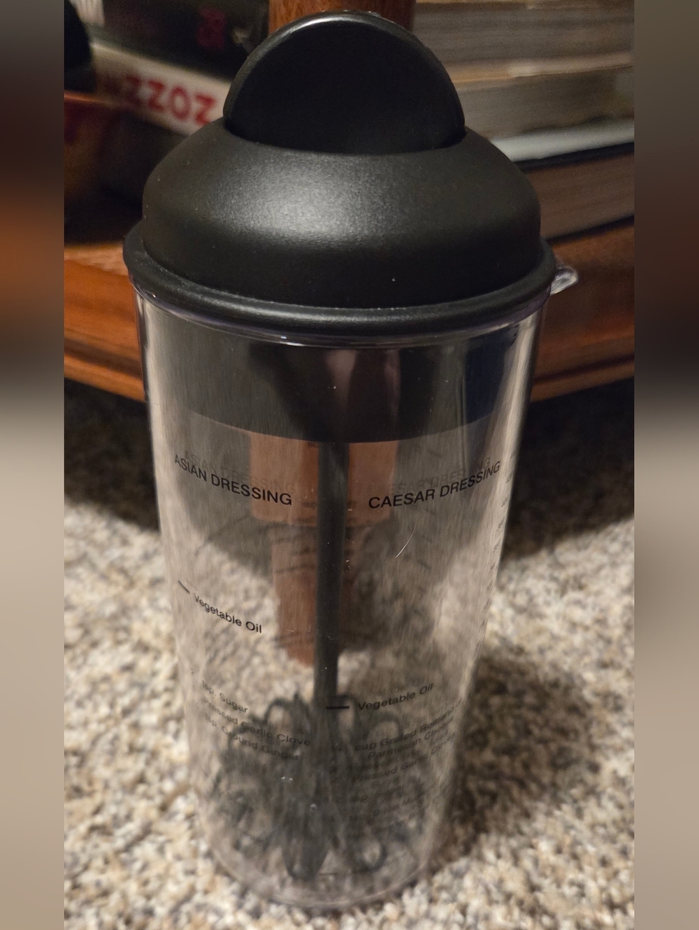 The Pampered Chef Measure Mix And Pour Salad Dressing Maker